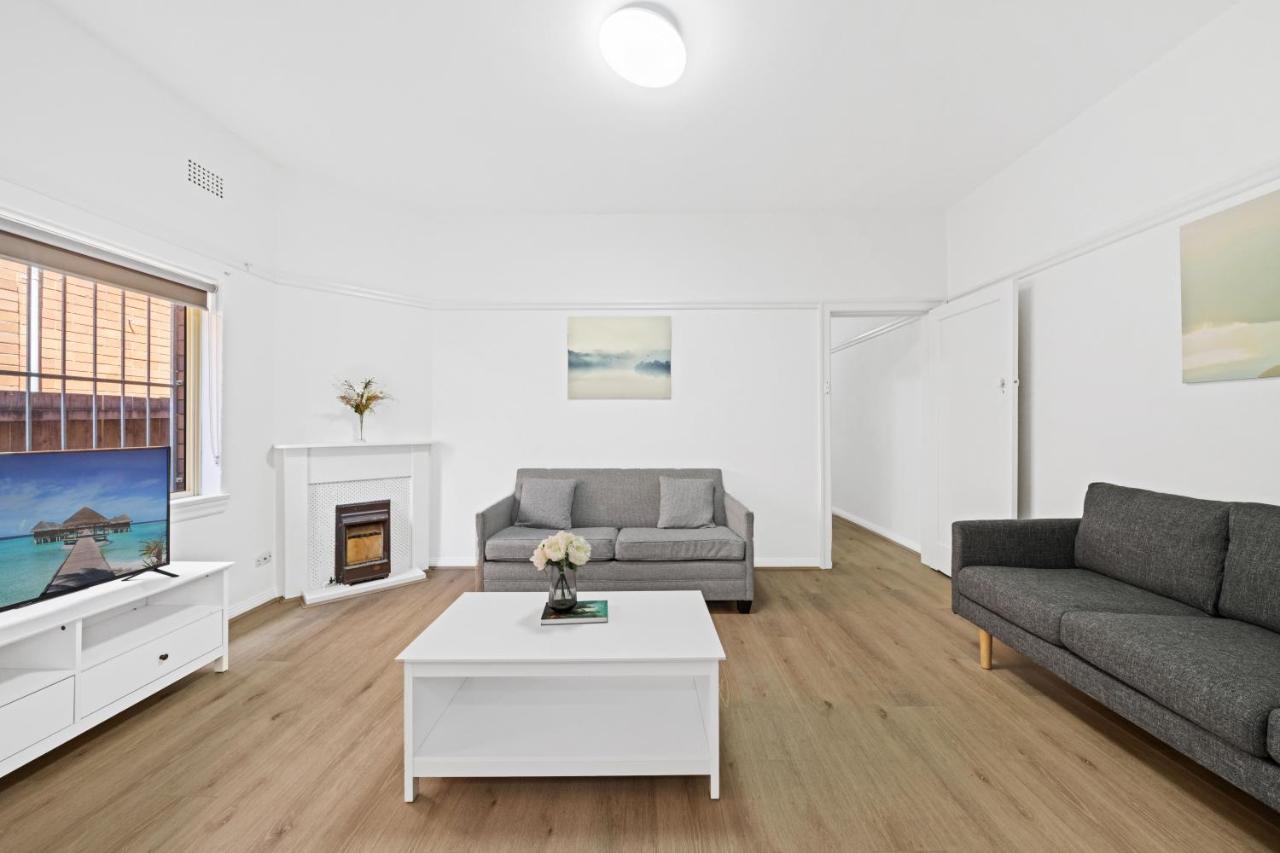 Burwood City Newly Renovated 2 Bed 2 Bath Free Private Parking Big Apt Sídney Exterior foto