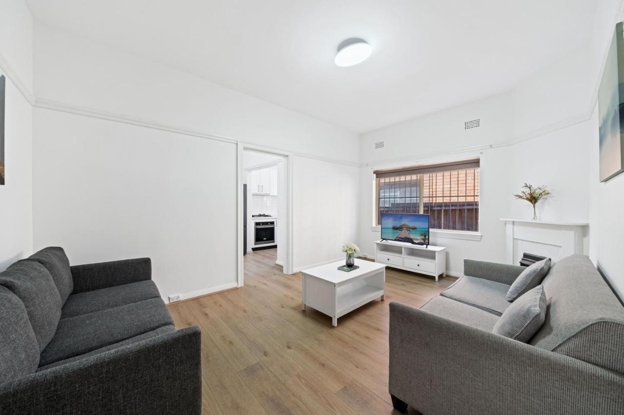 Burwood City Newly Renovated 2 Bed 2 Bath Free Private Parking Big Apt Sídney Exterior foto